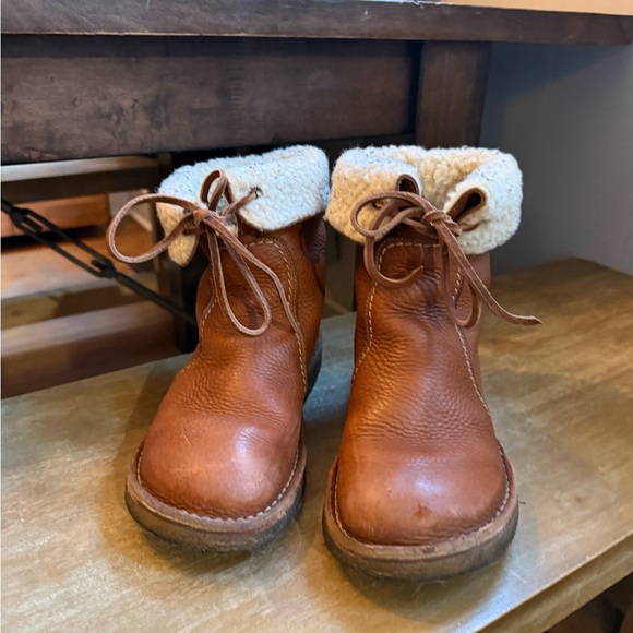 DuckFeet Size 39 Arhaus - Picture 2 of 4